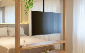Incrível Studio 901B - Batel CWB melhor localização